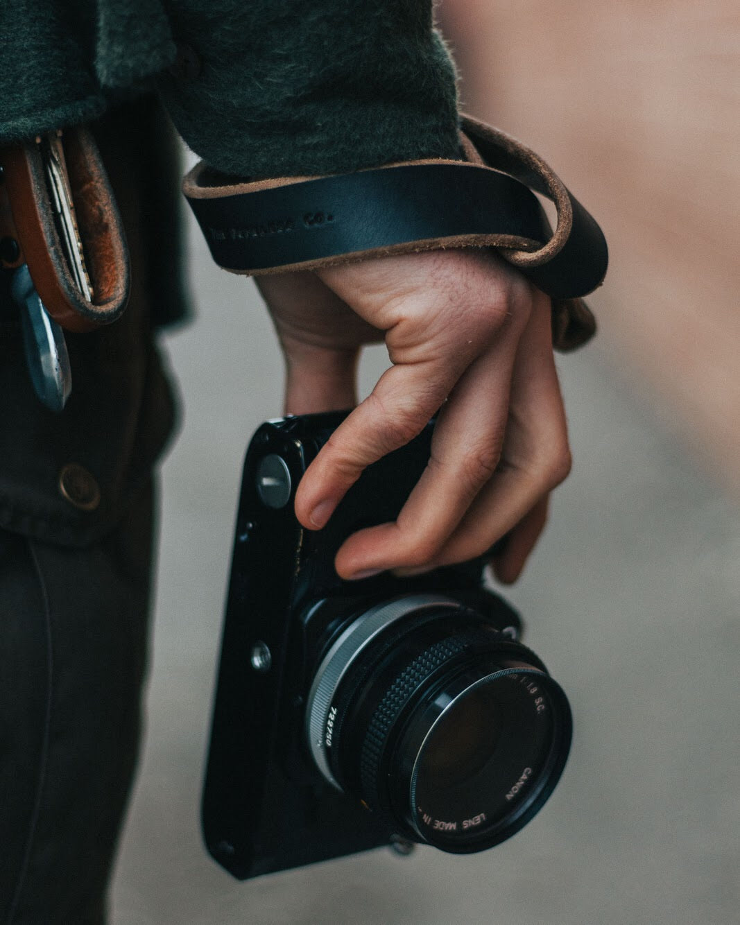 The Wrist Strap - Black - The Populess Company